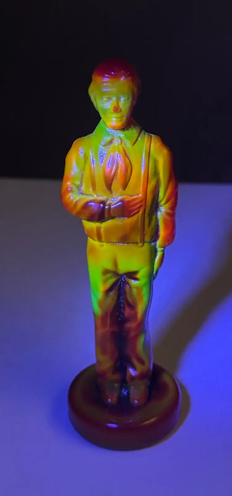 Degenhart Glass John Alden Ruby Red 5 1/4" Figurine with uranium cadmium glow