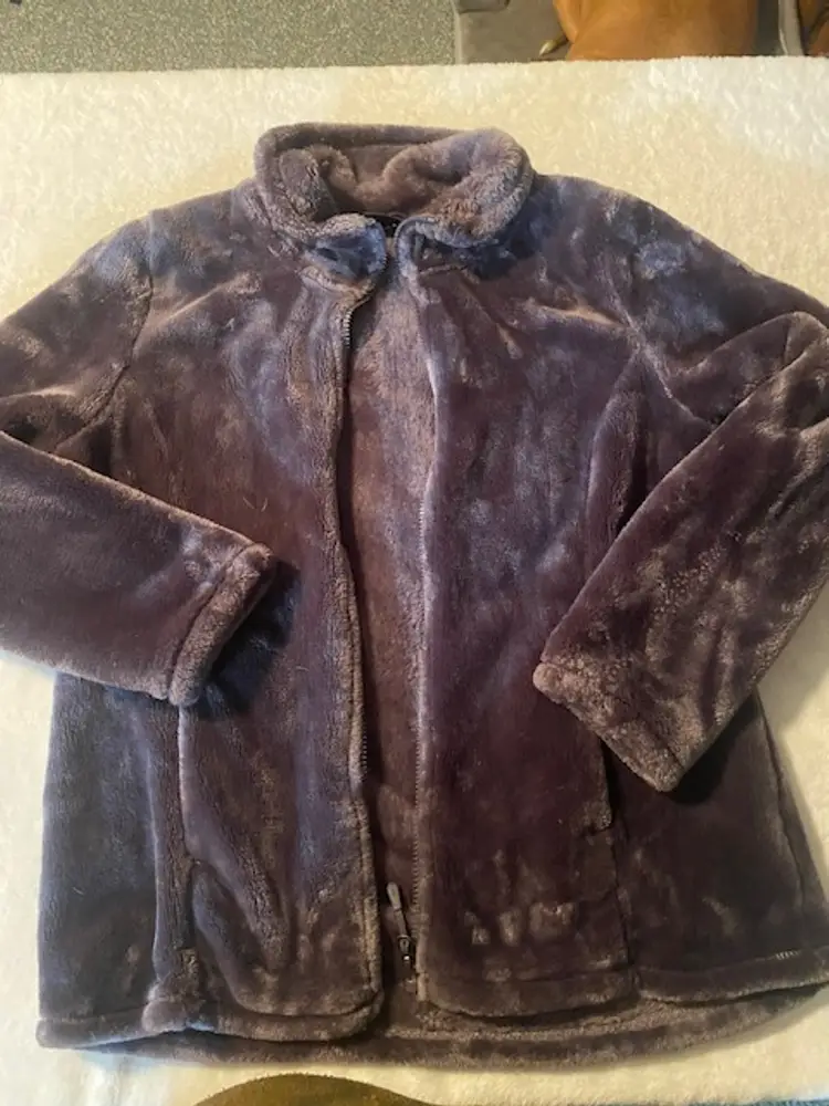 32 Degree Heat Women's Large Purple 100% Polyester Faux Fur Jacket..5-7