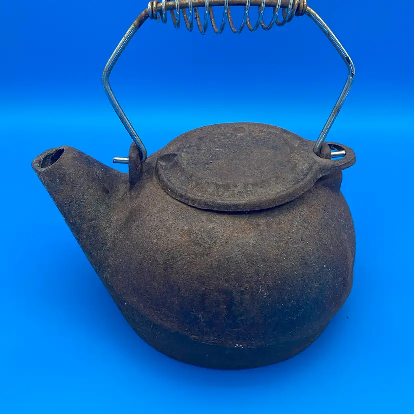 Antique Cast Iron Tea Kettle w/ Swivel Lid & Spring Handle - Unmarked