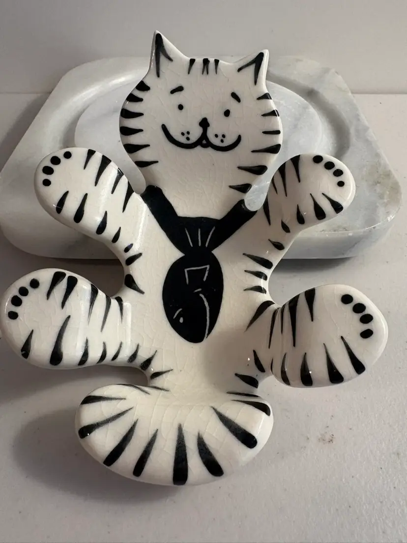 Dorothy Steele Modern Art Pottery Fun Cat With A Fish Tie, Tea Light Or Spoon Holder Portland,OR