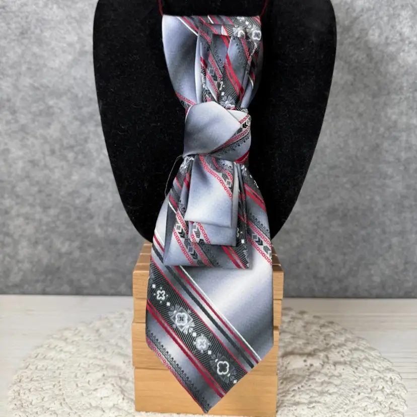 Made By Me: Upcycled Vintage Tie Necklace – One-of-a-Kind Statement Piece