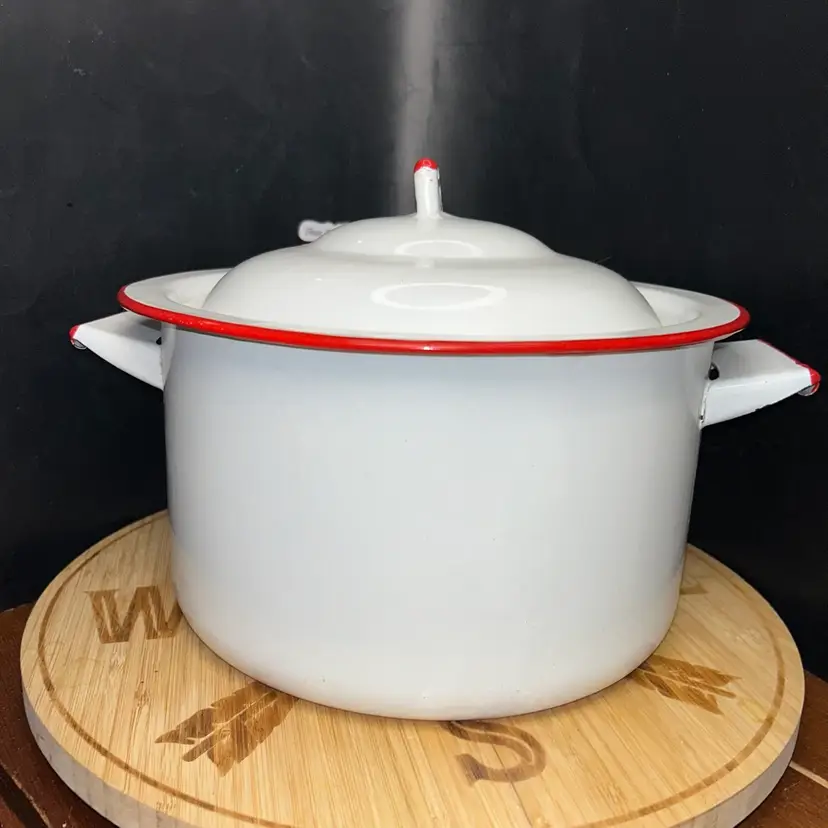 0001 Vintage Enamel Stew Pot, With Lid White With Red Rim