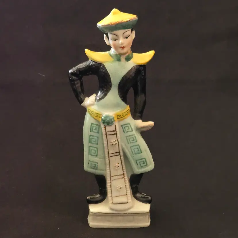 OCCUPIED JAPAN Figurine Ceramic Oriental  Man Stamped 6⅞” Tall Vintage with Condition Issues