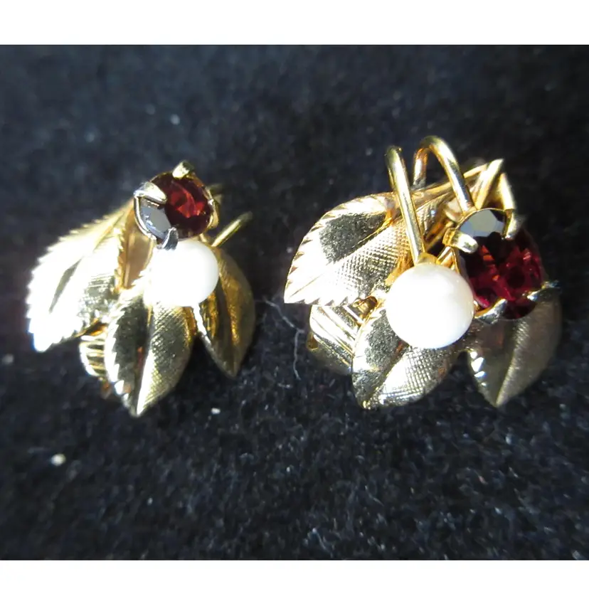 Vintage Red Garnet and Faux Pearl Gold Tone Metal Layered Leaves Clip On Earrings