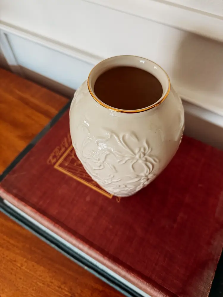 Lenox Masterpiece Collection Vase