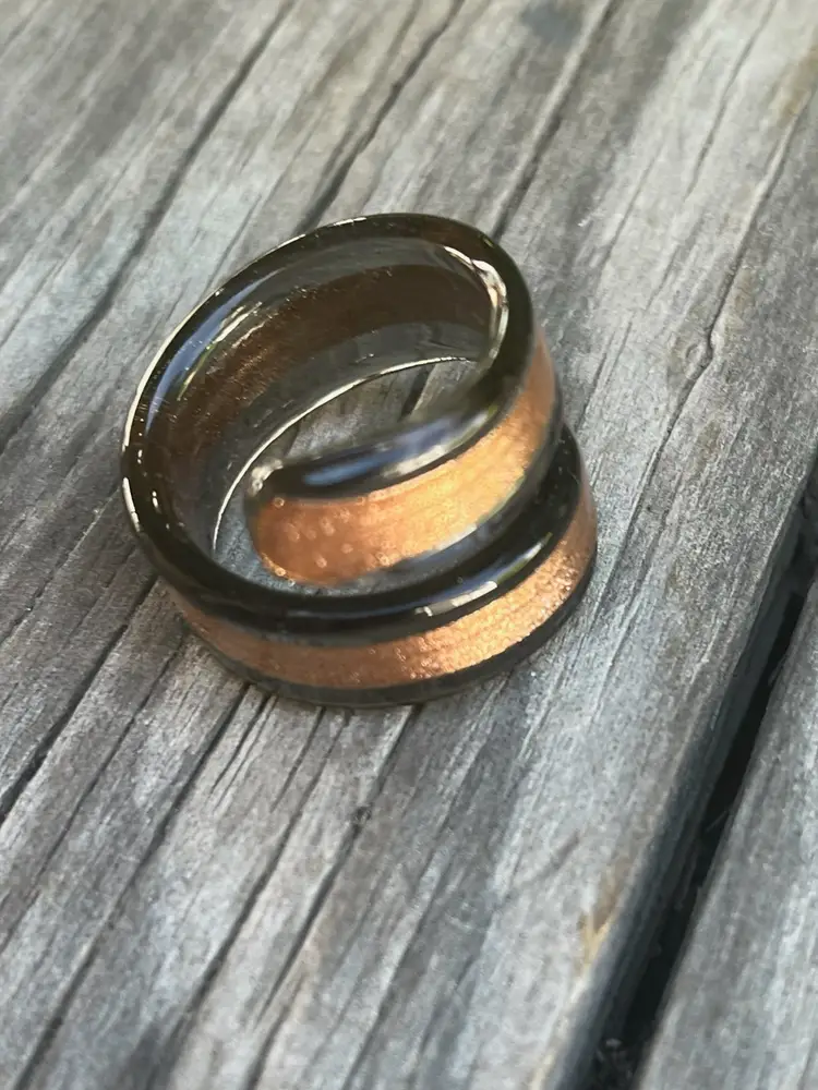 Black Glass with Gold ~ size 8