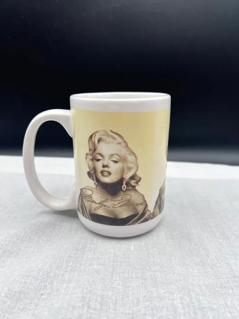 Vintage Marilyn Monroe Pictural Coffee Cup