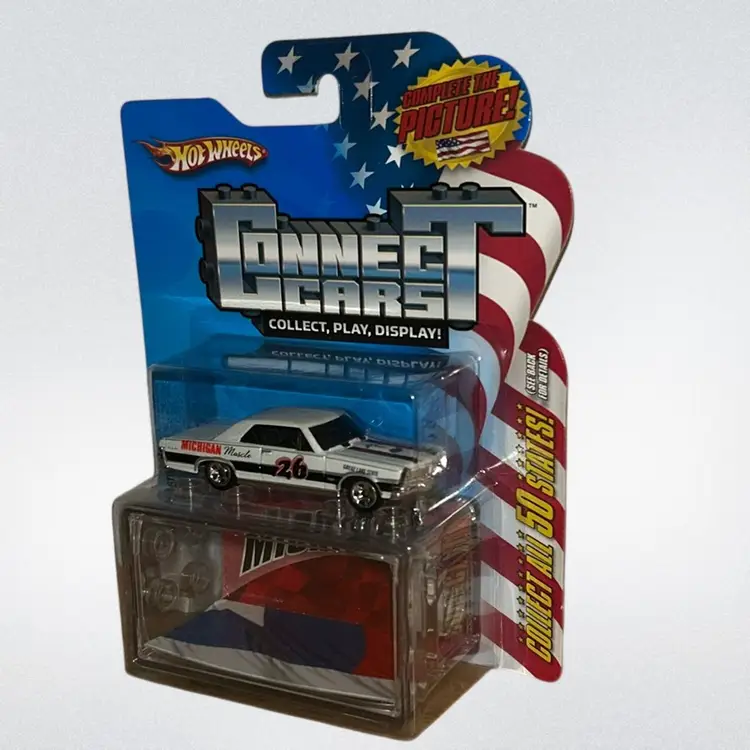 NIB Hot Wheels Connect Cars '65 Pontiac GTO Michigan Muscle 1/64 Scale #26