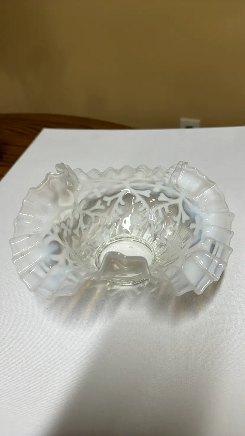 Northwood Glass white opalescent Spanish lace tri-fold crimped bowl