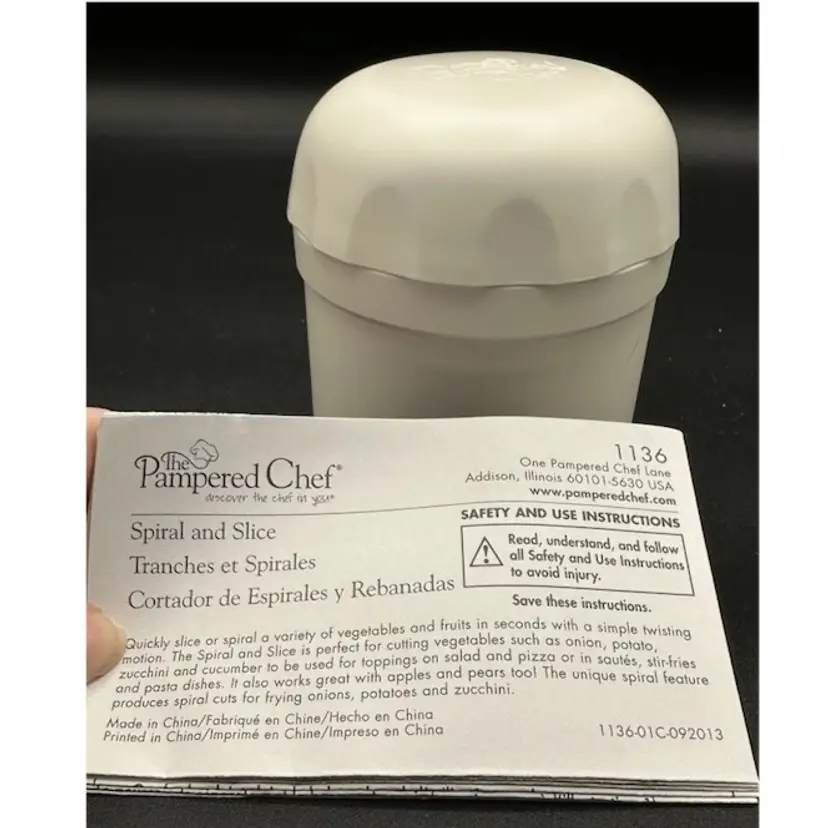 Pampered Chef Spiral and Slice 1136 Kitchen Tool Spiralizer for Vegetables