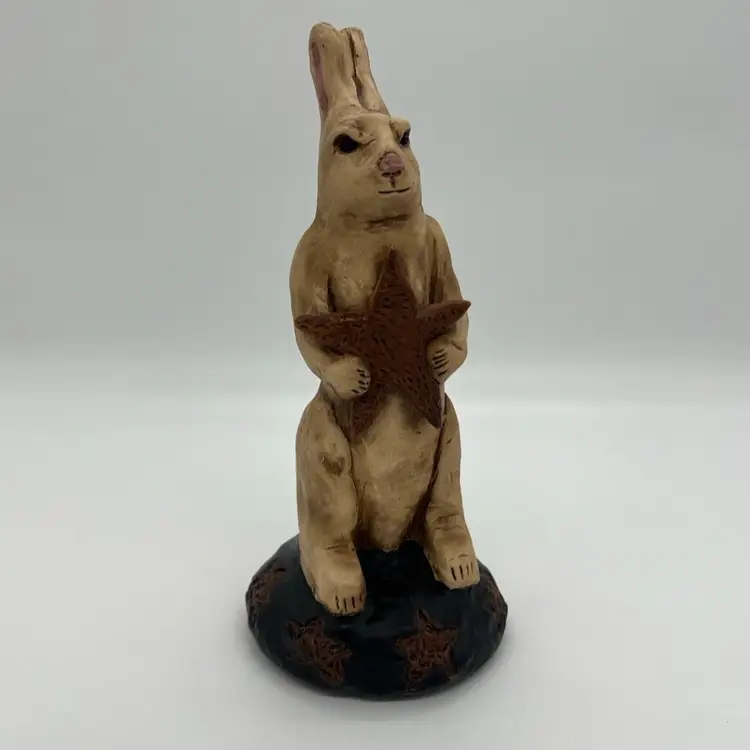 E. Smithson Primitive Style Bunny Rabbit Country Star Figurine