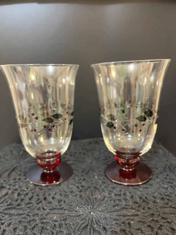 Pfaltzgraff Winterberry Hand Painted & w/ Etching Goblet Set of 2.