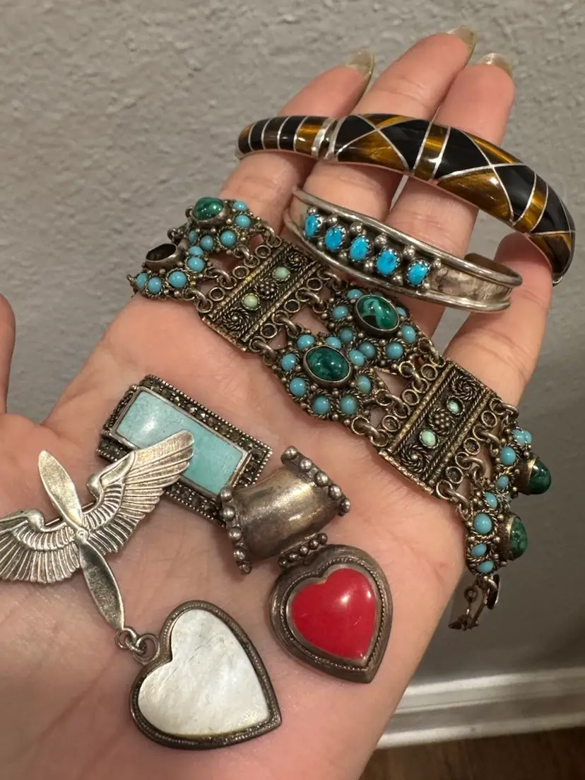 Livestream thumbnail