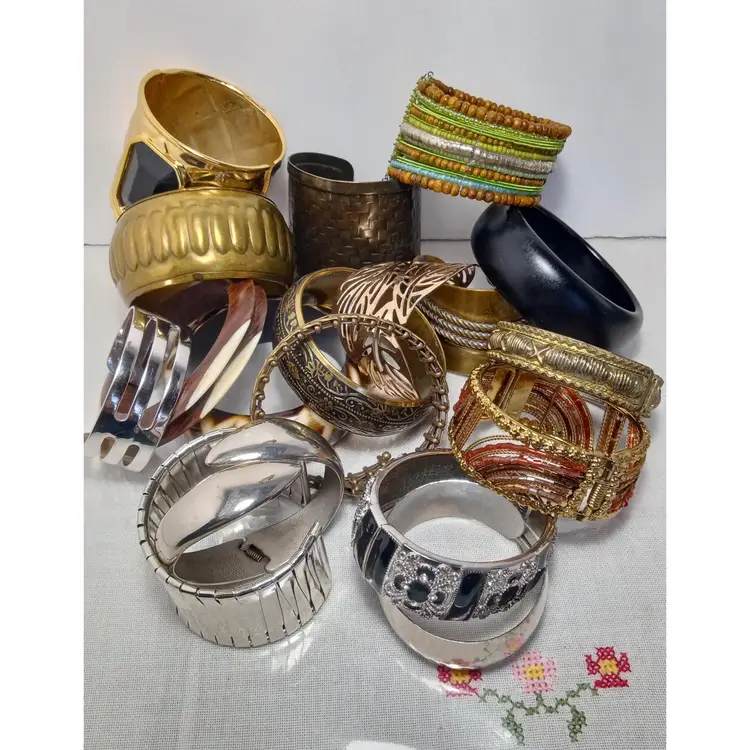 LOT of 18 Vintage Bangle/Cuff Bracelets.