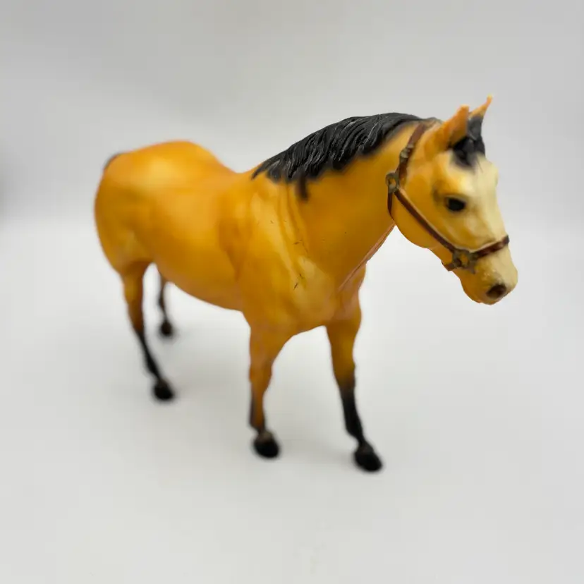 Vintage Breyer Molding Co #98 Quarter Horse Two Bits Matte Buckskin With Molded-in Halter