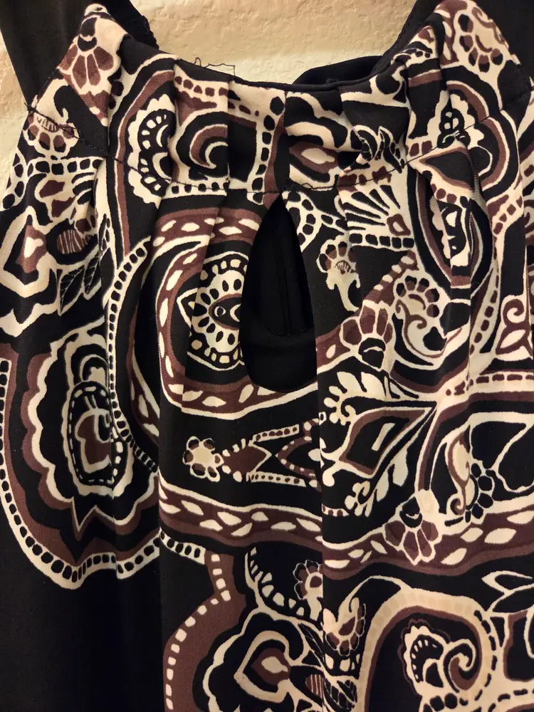 NWOT White House Black Market XXS Ladies Halter Top Black, White and Brown Floral Paisley Print With Tie Back