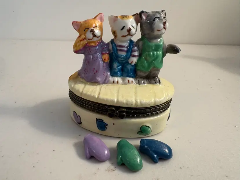 Three Little Kittens who Lost Their Mittens Trinket Box
