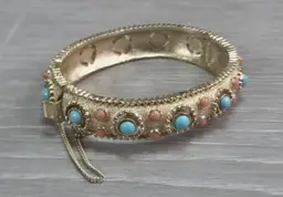 Vintage Crown Trifari Grand Parure Bangle Bracelet Coral & Turqouise Color