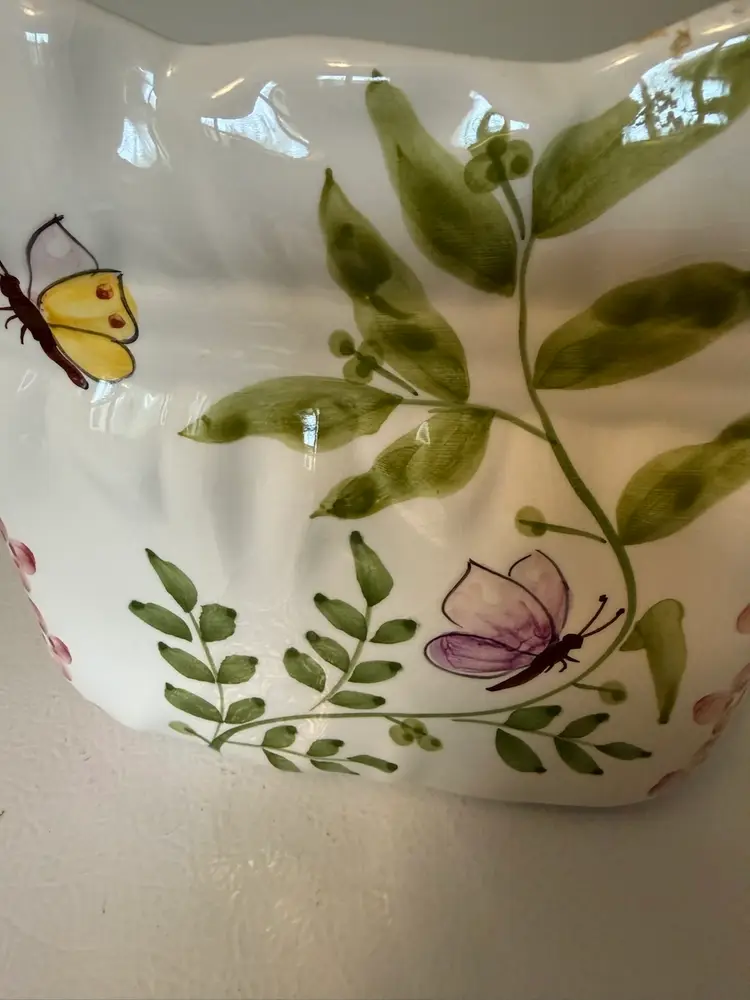 Casta Fina Flower And Butterfly Planter
