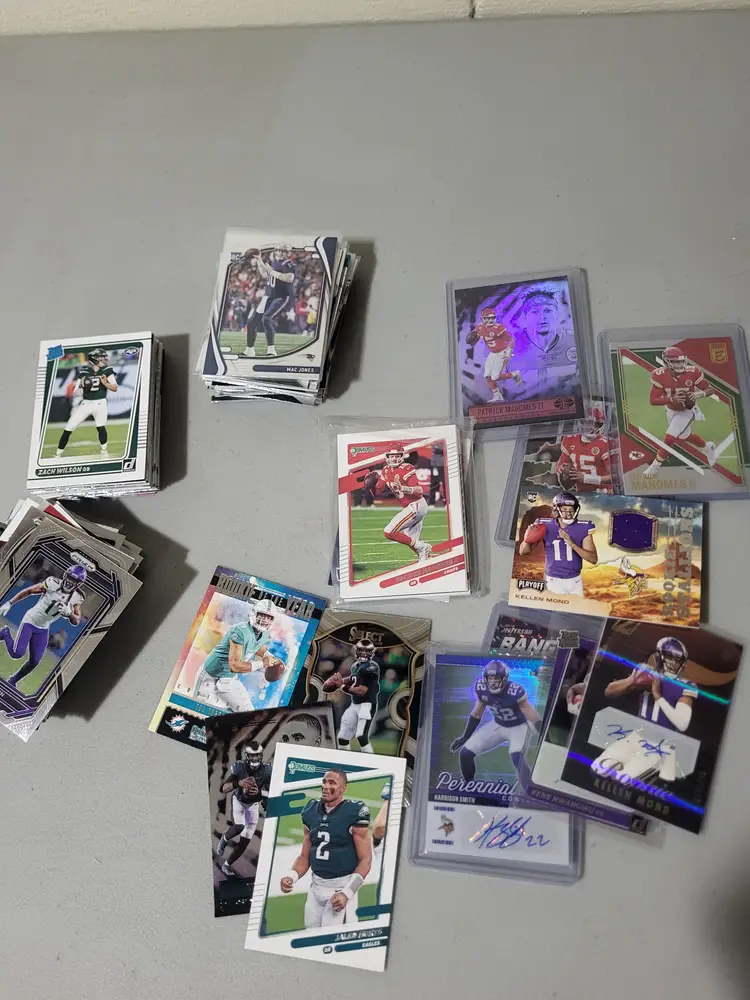 Superbowl week NFL Cards! Mahomes Inserts Jalen Hurts Rookie and more!