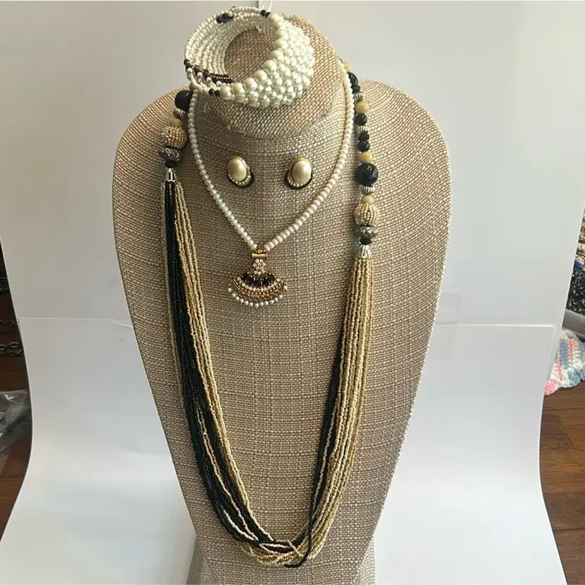 #21 - Freshwater Pearl Lot