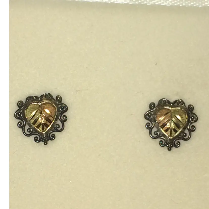 Black Hills Gold Heart Earrings Stamped C. CO Ster 12k! Acid Tested! In the original box!