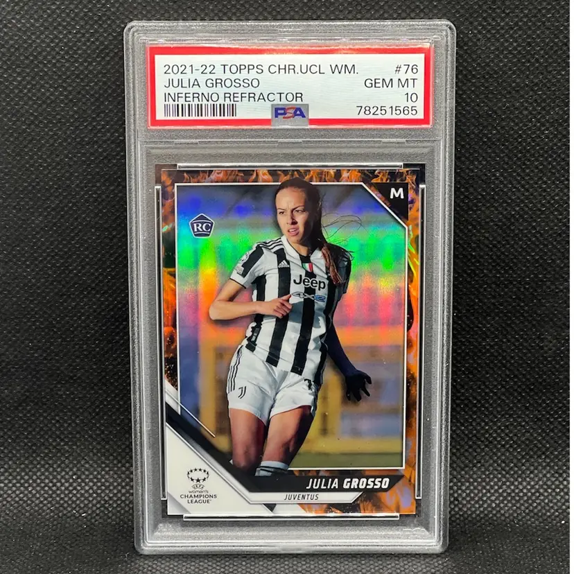 Julia Grosso 2021/22 Topps Chrome UEFA Women Inferno Refractor /75 PSA 10 Juventus Soccer Card
