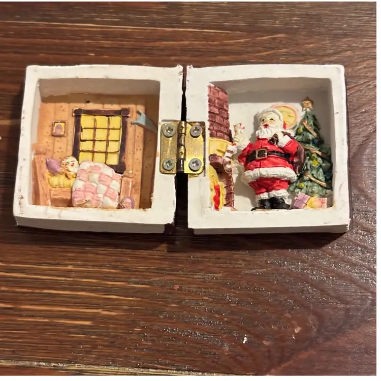 Vintage Hidden Scene Inside Midwest Cannon Falls “Twas The Night Before Christmas” Book 2”x 2”