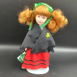 Vtg Gifts From Ireland Porcelain Collectors Doll