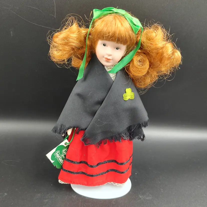 Vtg Gifts From Ireland Porcelain Collectors Doll