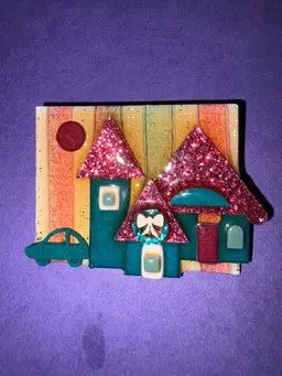 Christmas Lucinda House Pin - Hard To Find ~ Pink Glittery Rooftops with a Decorated Wreath and Green Houses. Even Has A Little Green Car.