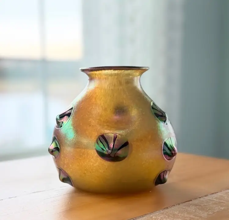 Unsigned Loetz Leonidas Art Glass Vase 5.75” Handblown