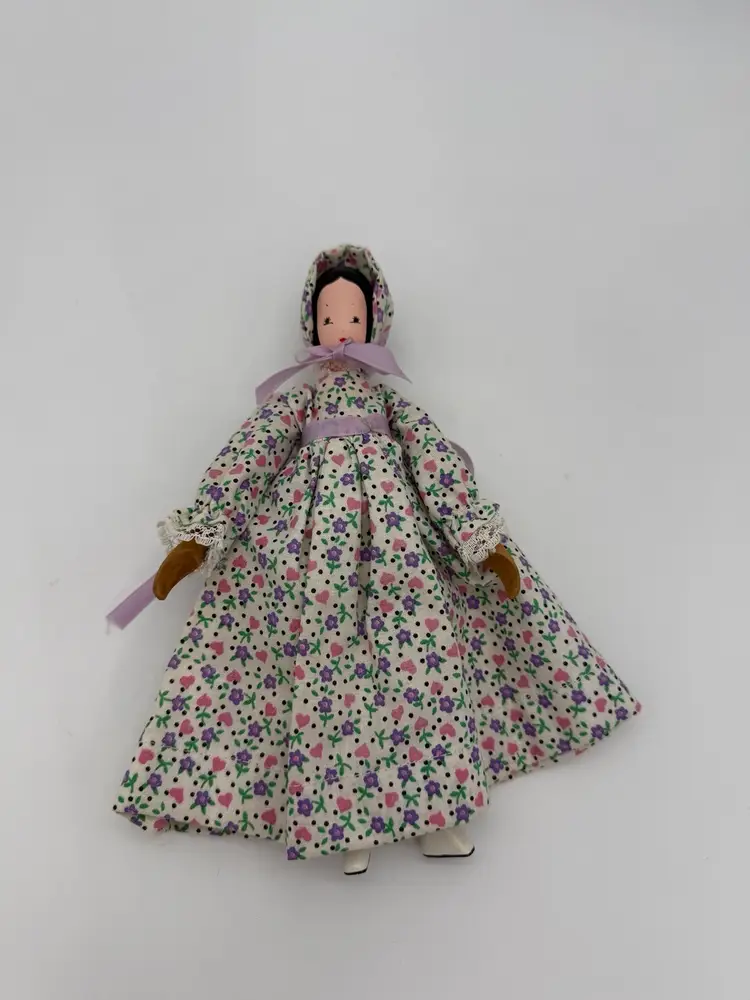 8.5” (Signed) Little Brown House Original 1976 Wood Hitty Doll Vintage Rare