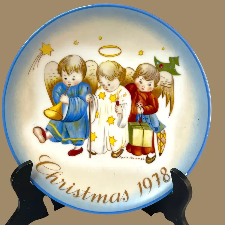 027 Berta Hummel 1978 Christmas Angel Plate