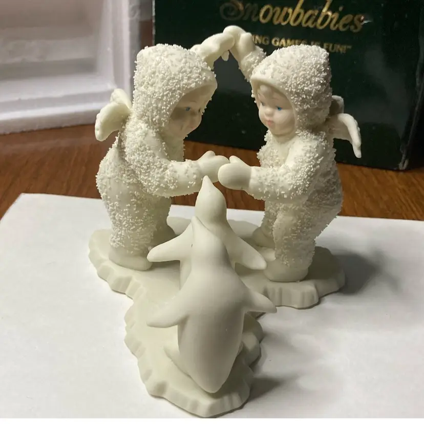 Department 56  Snowbabies “Playing Games Is Fun” With Penguins! 5” Wide 4” Tall