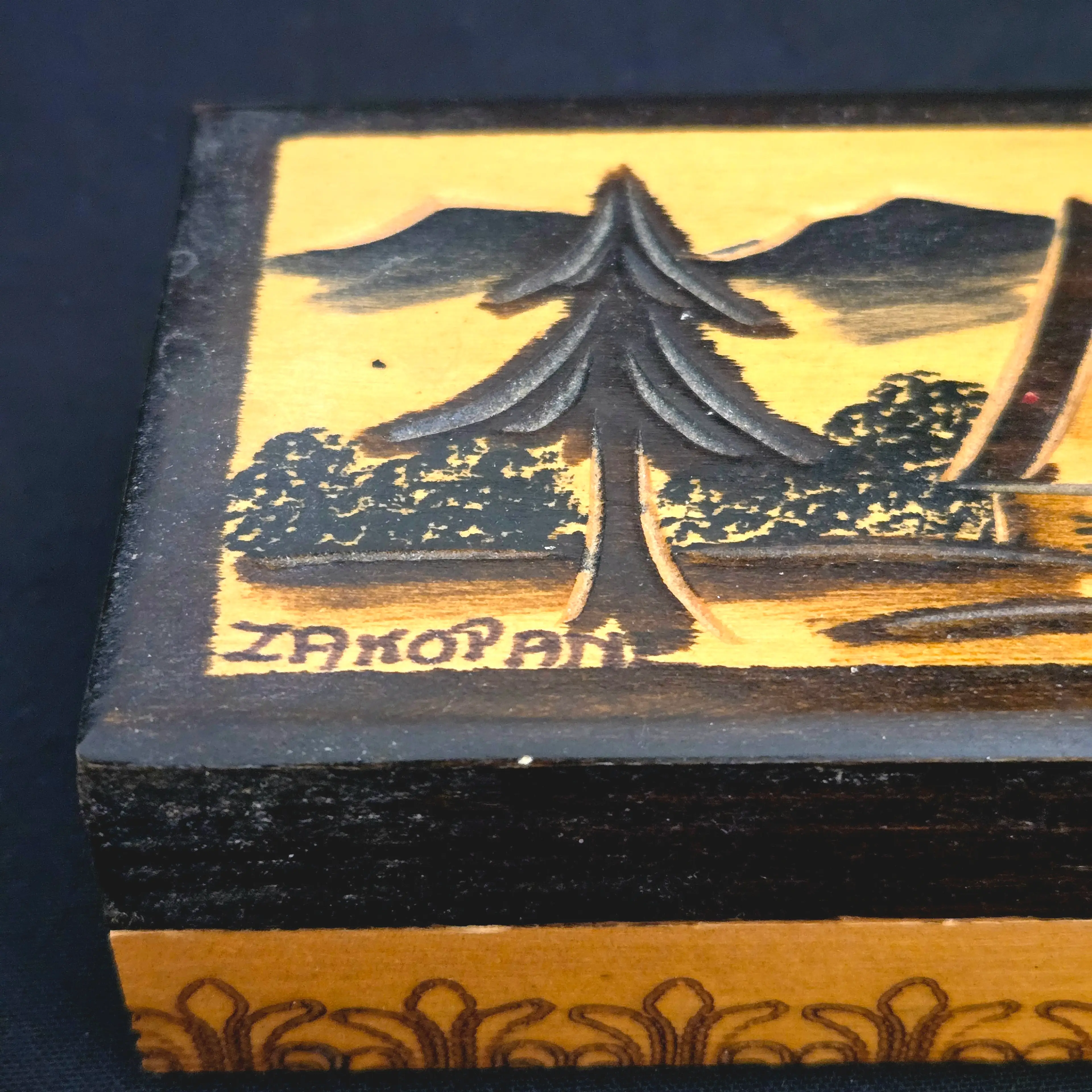 Image 2 of 12
