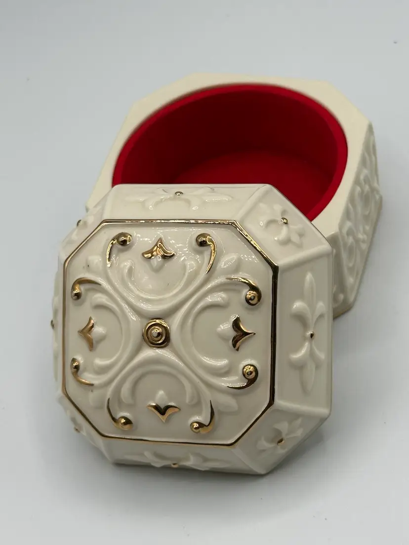 Lenox Jewelry Box Music Box, White Ceramic, Gold Embossed, Red Velvet Inlay, Vtg
