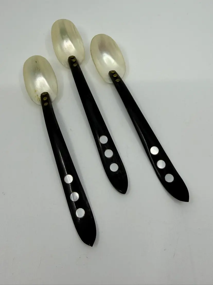 3 Vintage Mother Of Pearl Shell Caviar-serving Spoons Black With MOP Inlay 5”