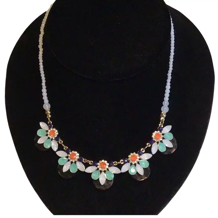 Plunder Floral Necklace