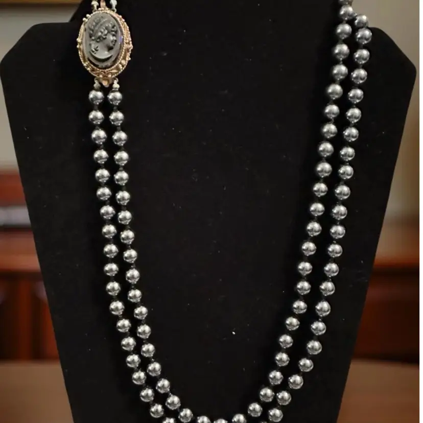 Mourning Pearl Necklace