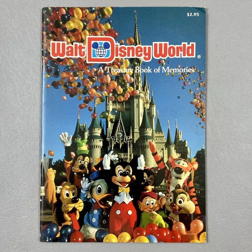 #01 Walt Disney World Treasure Book Of Memories 1989 USA Printed In Hong Kong Sixth Printing