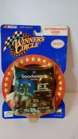 2002 Kevin Harvick #29 NASCAR 1:64 Diecast & E.T Hood, Winners Circle, Yellowed