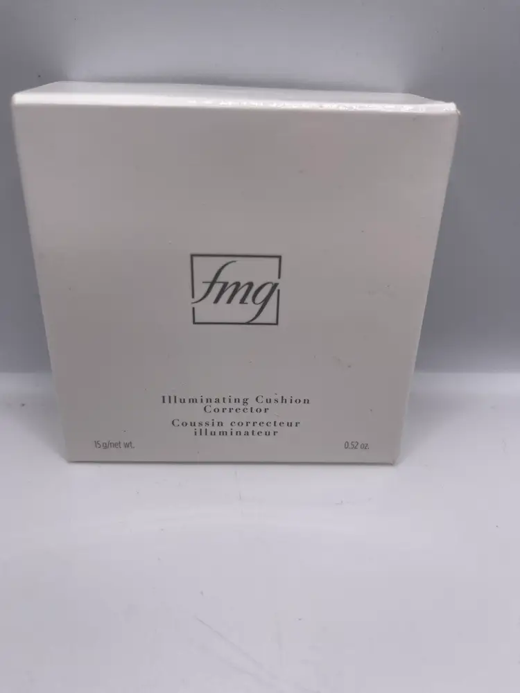 Avon FMG Illuminating Cushion Corrector Compact, Shade Medium Makeup