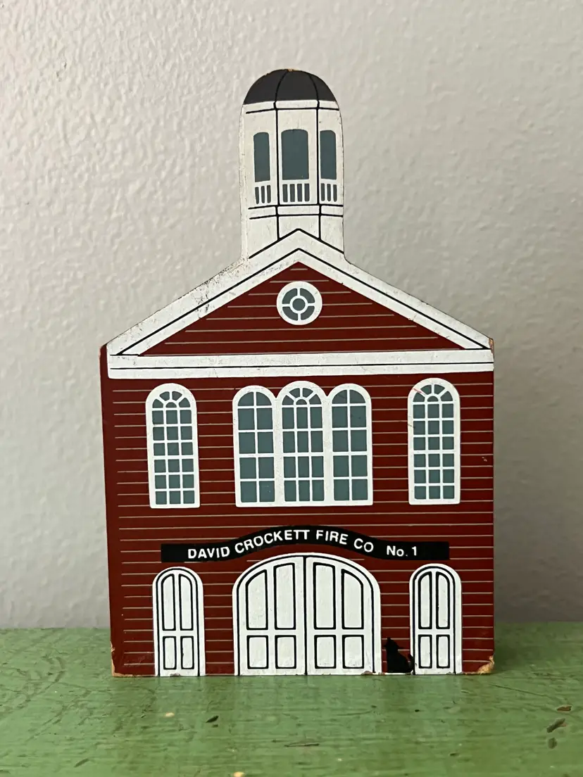 The Cat's Meow: David Crockett No. 1 - 1994. Wooden Hand Painted Fire House with Black Cat.