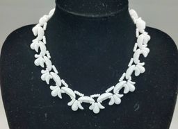 Czechoslovakian Milk Glass Necklace (white)