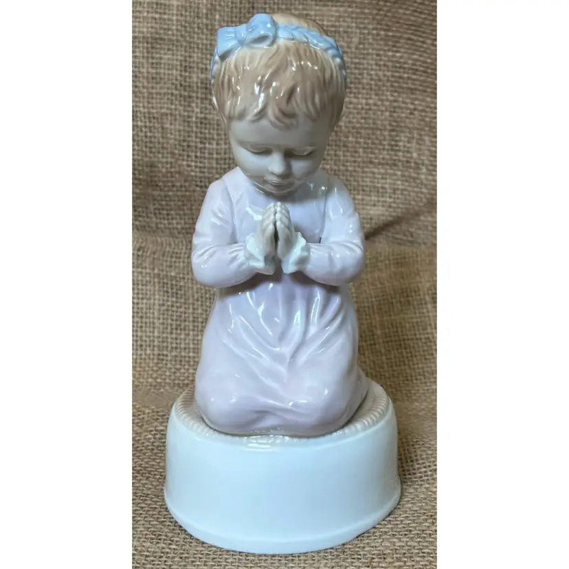 Vintage Roman Praying Girl Child Stationary Music Box Wind Up Brahams Lullaby