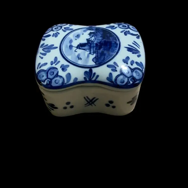 Vintage Porcelain Hand Painted Delf Trinket Box / Jewelry Box / Keepsake Box. Beautiful Cobalt Blue Windmill Design With Floral Flowers. Marked Hand painted Delf Tsblauw # 552