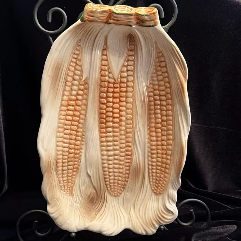 Vintage Ceramic Corn Husk Platter