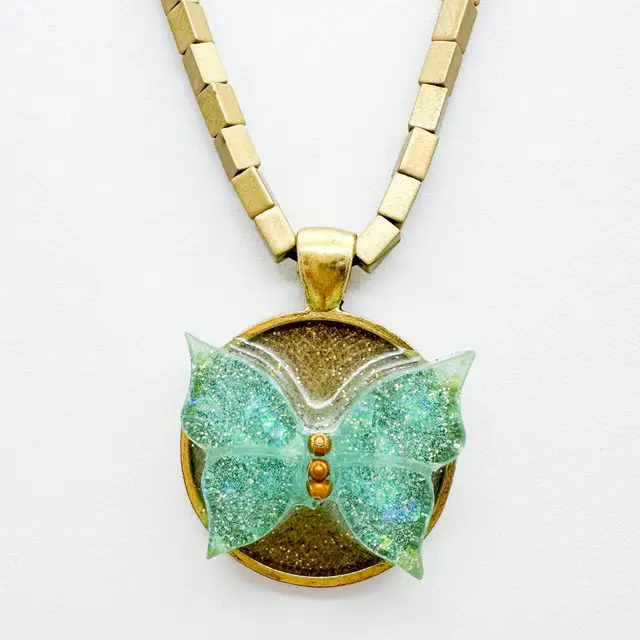 Butterfly Resin Pendant Necklace Hand Poured Gold Tone 18