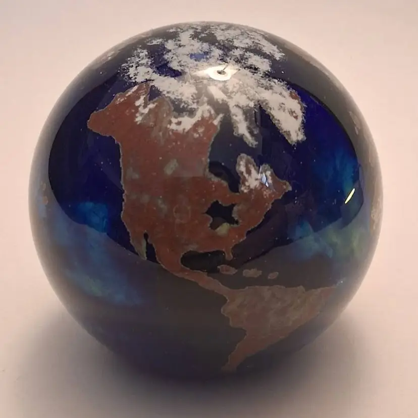 Vintage LUNDBERG STUDIOS Art Glass Globe Paperweight c1993